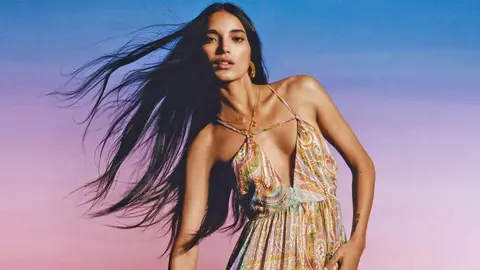 El vestido con el que triunfar en las noches de verano lo tiene Mango: c&oacute;modo y fresco