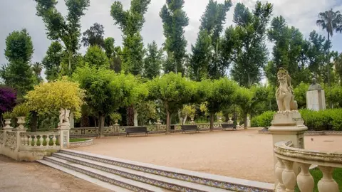 Un anciano paga 100 euros a los padres de una menor para tener sexo con ella