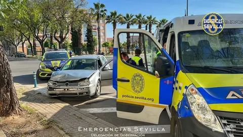 Quintuplica la tasa de alcohol en Sevilla y se estrella contra un contenedor y 3 coches