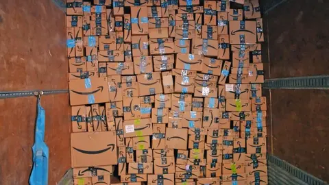 Esto es lo que hace Amazon con los productos devueltos y que no ten&iacute;as ni idea