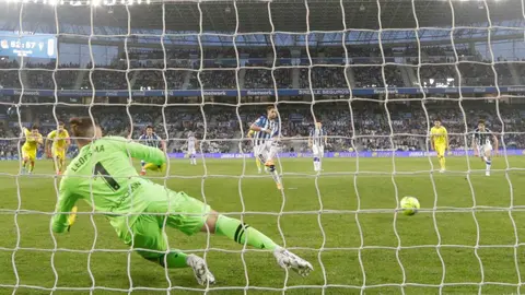 Januzaj, en el momento de lanzar el penalti | LaLiga