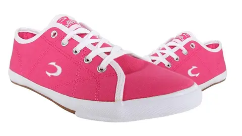 Las zapatillas de John Smith meten a Sprinter en la pugna con Decathlon por ser los m&aacute;s baratos