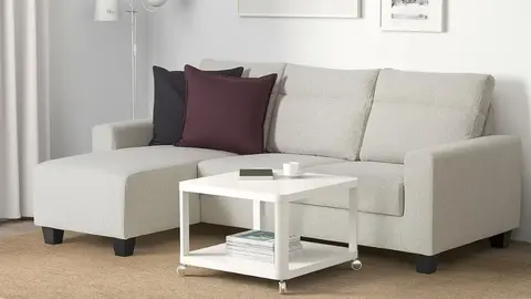 El sof&aacute; (3 plazas) chaise longue m&aacute;s bonito y barato lo tiene Ikea: 329 euros