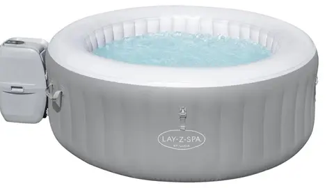 El spa m&aacute;s rom&aacute;ntico para parejas que cabe en la terraza de casa lo tiene Leroy Merlin