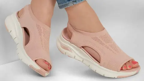 Sandalias Skechers Arch Fit - City Catch