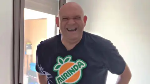 El Comandante Lara triunfa en YouTube con el chiste de las risas en el manicomio