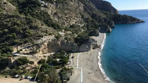 Hallan un cad&aacute;ver en la playa de Cantarrij&aacute;n, en Almu&ntilde;&eacute;car