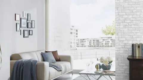 El auge de cocinas blancas deja sin stock el vinilo que evita las manchas de la freidora