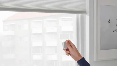 Estor inteligente PRAKTLYSING de Ikea