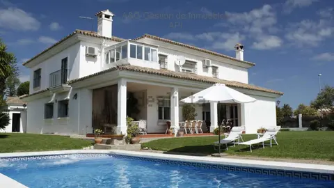 El chalet en venta m&aacute;s impresionante de Jerez seg&uacute;n idealista 9 habitaciones y piscina