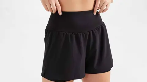 Pantal&oacute;n corto fitness de Decathlon