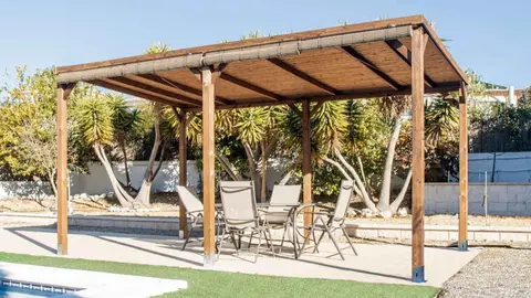 P&eacute;rgola de madera Aitana de Leroy Merlin