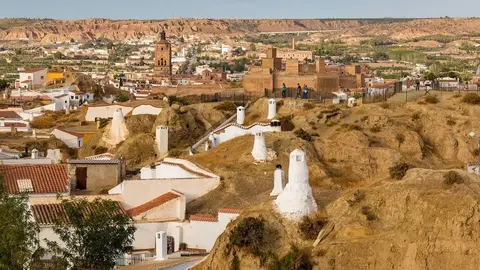 Muere el obrero electrocutado mientras rehabilitaba una casa cueva en Guadix