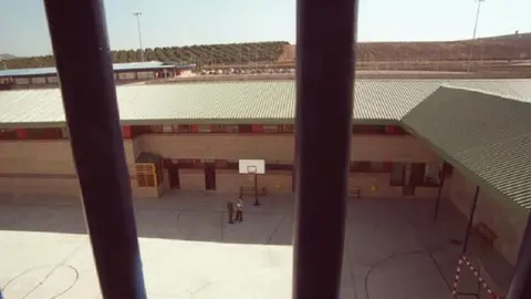 Intenta meter droga y dinero en la c&aacute;rcel de C&oacute;rdoba durante un vis a vis