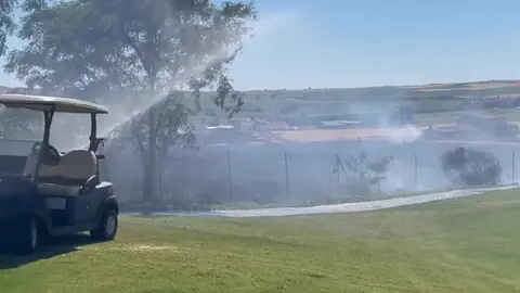 Incendio junto a Sherry Golf Jerez