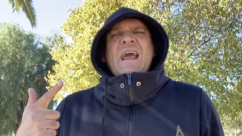 El Comandante Lara deja el Baskonia de Vitoria y se centra en la radio y su gira