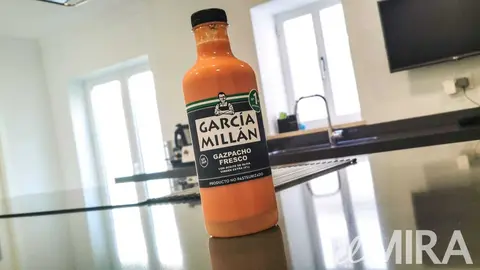 Los gazpachos naturales de Mercadona y Alcampo compiten para ser los reyes del verano