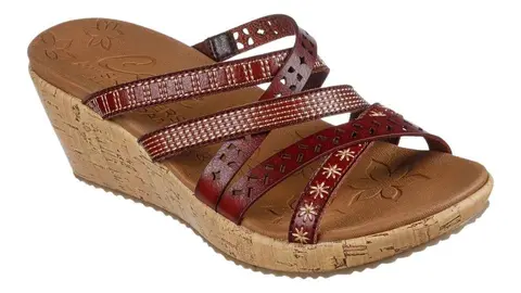 Skechers lanza las sandalias de piel ideales para llevar con vestido o vaqueros: c&oacute;modas y bonitas