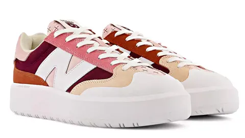 Las zapatillas New Balance que parece hecha de retales como las de Desigual tiene precio redondo