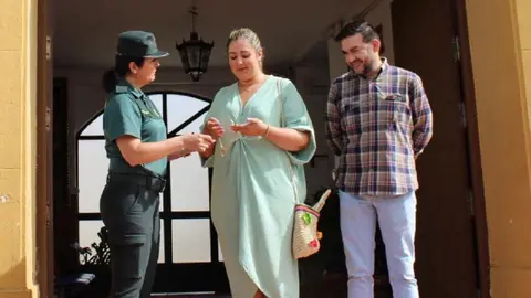 Este el centenario rosario robado a una Virgen de Huelva