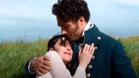 'Persuasi&oacute;n', la pel&iacute;cula de &eacute;poca protagonizada por Dakota Johnson.