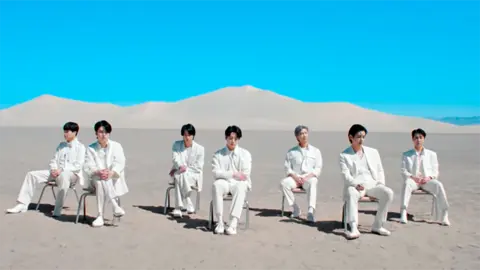 El grupo surcoreano BTS en el v&iacute;deo de la canci&oacute;n 'Yet to come'.