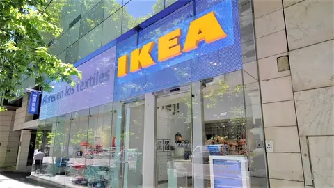 Ikea ense&ntilde;a los dientes a Leroy Merlin con su toldo m&aacute;s vendido: por s&oacute;lo 35 euros