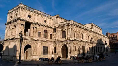 El Ayuntamiento de Sevilla, 'responsable civil' en el brote de listeria vinculado a Magrudis de 2019