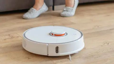 Los 5 mejores robots aspiradores con navegaci&oacute;n interactiva del mundo
