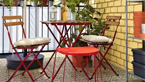 El conjunto de mesa y sillas de jard&iacute;n m&aacute;s cuquis para el balc&oacute;n lo tiene Ikea