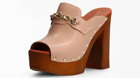 Zueco clara de cuero aut&eacute;ntico de Guess