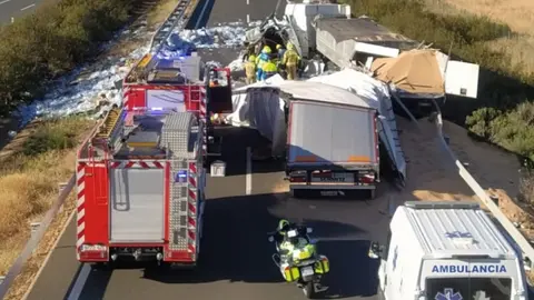 El impactante choque entre 2 camiones a la altura de C&aacute;rcheles (Ja&eacute;n)