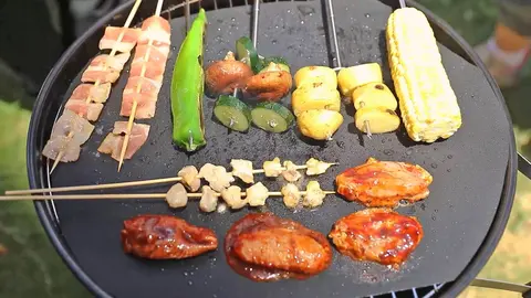 El invento que tiene Amazon para que las barbacoas no se ensucien con el carb&oacute;n es una pasada