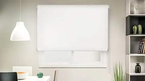 El estor que combate la ola de calor y no deja pasar nada de luz est&aacute; de rebajas en Leroy Merlin