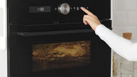 El microondas que es tambi&eacute;n horno que tiene Ikea compite con el Whirlpool de Media Markt