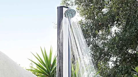 Ducha solar para piscina de Leroy Merlin