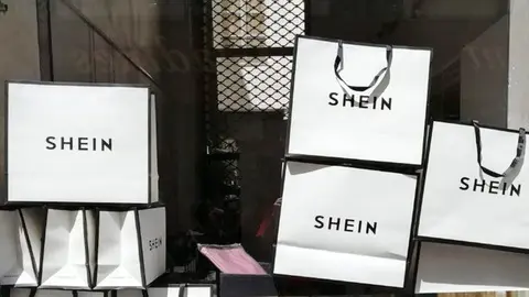 Este vestido de Shein por s&oacute;lo 14 euros te convertir&aacute; en la m&aacute;s deseada de las noches de verano