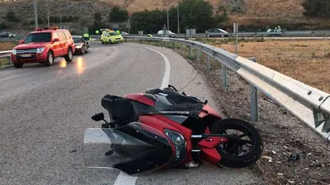 Tragedia en Ja&eacute;n. Muere un motorista tras chocar con un turismo en la JA-9111