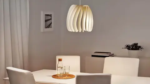 Ikea inventa la l&aacute;mpara que queda elegante y moderna donde la pongas: sal&oacute;n, dormitorio o comedor