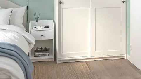 Esta es la mesita de noche de Ikea que te encontrar&aacute;s en cualquier piso de alquiler