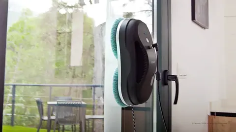 El robot aspirador limpia cristales de Cecotec arrasa en Amazon