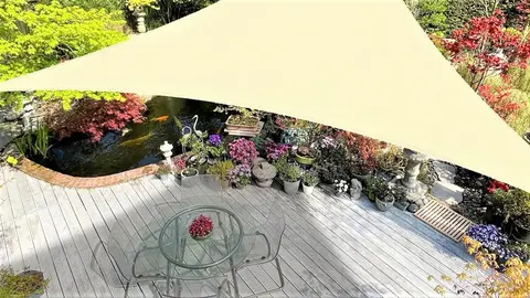 El toldo m&aacute;s barato de Leroy Merlin que sirve en balcones, terrazas, porches y en medio del jard&iacute;n