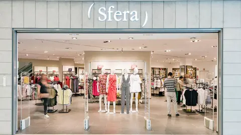 Sfera arrasa en El Corte Ingl&eacute;s con el pantal&oacute;n fluido liso m&aacute;s fresco para las noches de verano