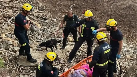 Una mujer cae por un acantilado en Almer&iacute;a. Salvada por su perro