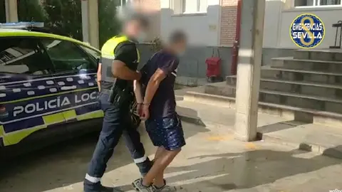 Oleada de hurtos en Sevilla. Un solo hombre roba en hasta 20 pisos del centro