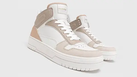 Estos botines de Stradivarius son las zapatillas que pegan con lo que te pongas: tiradas de precio