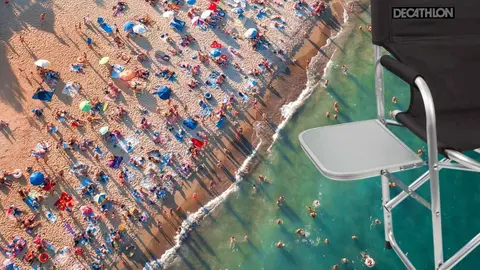 La silla plegable perfecta: Decathlon la tiene con mesa incorporada y bolsillo para el m&oacute;vil