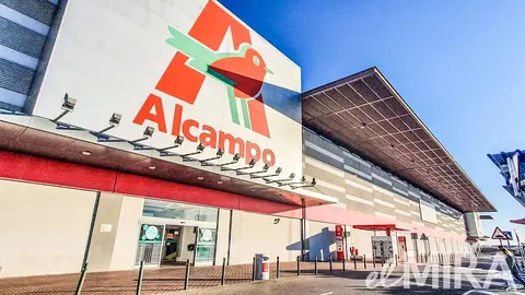 El mejor climatizador para llevar por la calle es este ventilador a bater&iacute;a de Alcampo