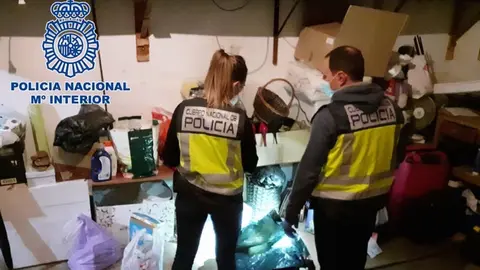 As&iacute; explotan a mujeres en una casa de citas de Rinc&oacute;n de la Victoria (M&aacute;laga). 20 detenidos