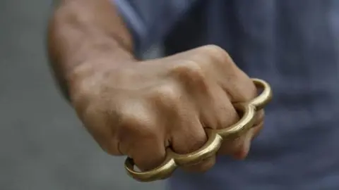 Esta es la brutal paliza que ha recibido un hombre en plena calle en C&oacute;rdoba